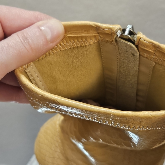 Yellow Snake Boot - Picture 11 of 14